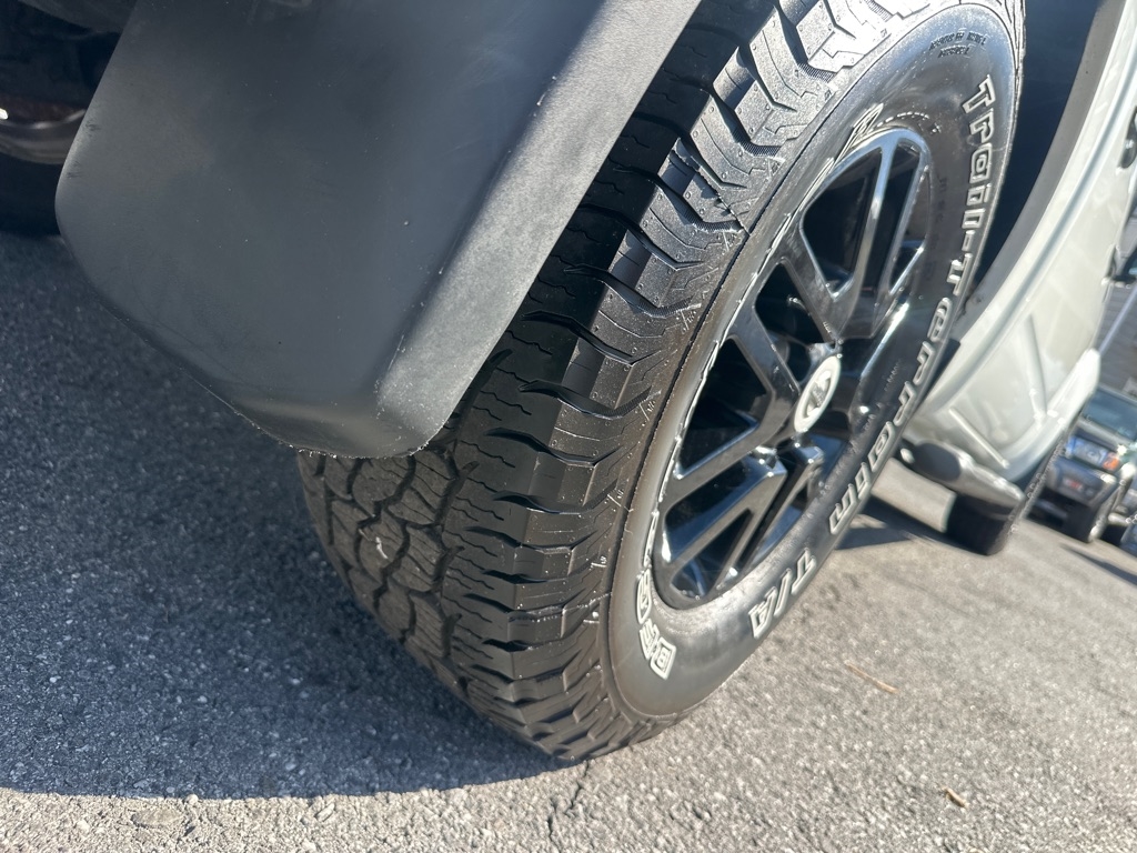 Nissan Frontier 4WD Crew Cab LWB Auto SV 2014