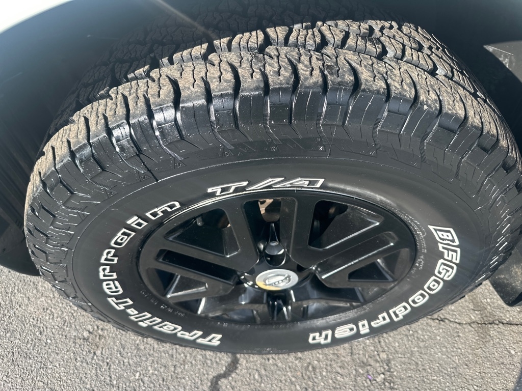 Nissan Frontier 4WD Crew Cab LWB Auto SV 2014