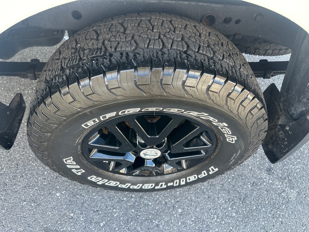 Nissan Frontier 4WD Crew Cab LWB Auto SV 2014