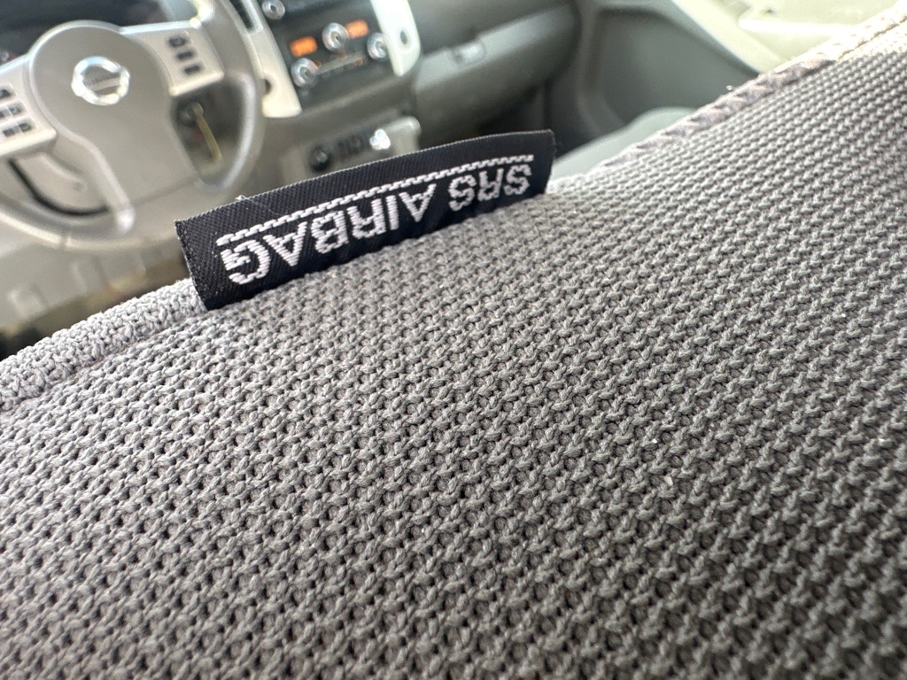 Nissan Frontier 4WD Crew Cab LWB Auto SV 2014