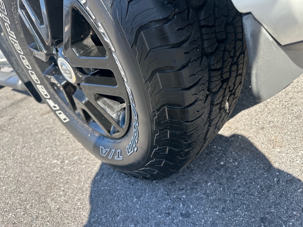 Nissan Frontier 4WD Crew Cab LWB Auto SV 2014