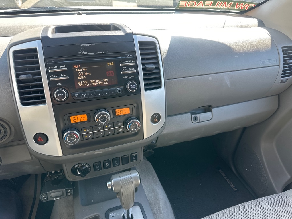 Nissan Frontier 4WD Crew Cab LWB Auto SV 2014