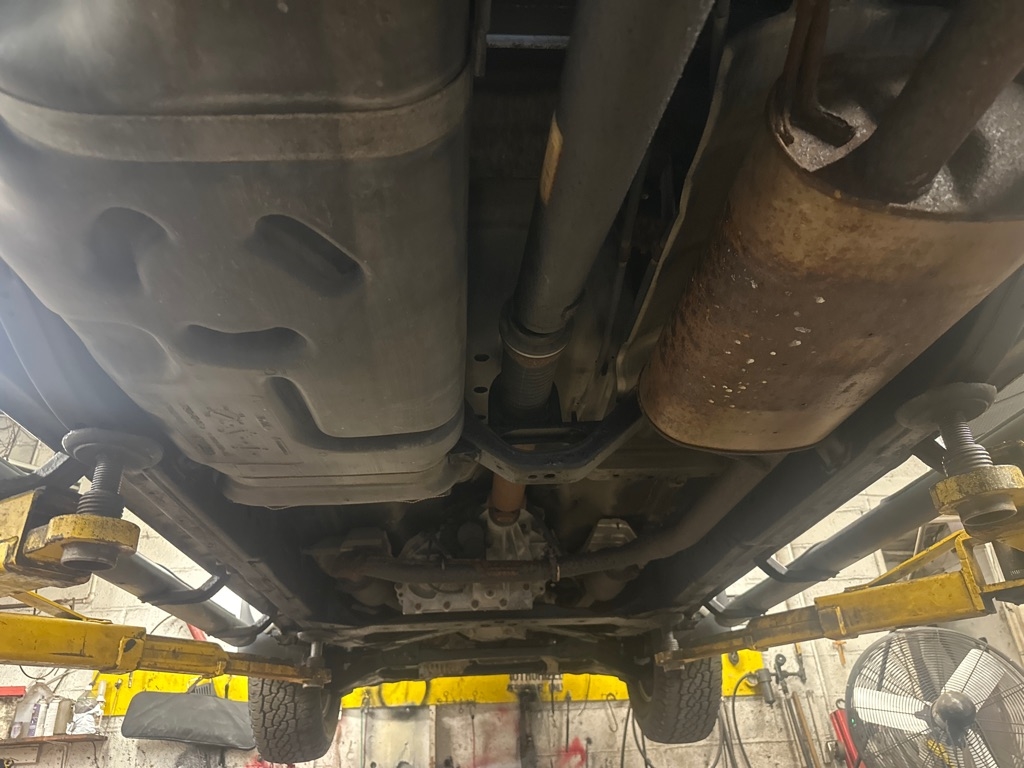 Nissan Frontier 4WD Crew Cab LWB Auto SV 2014