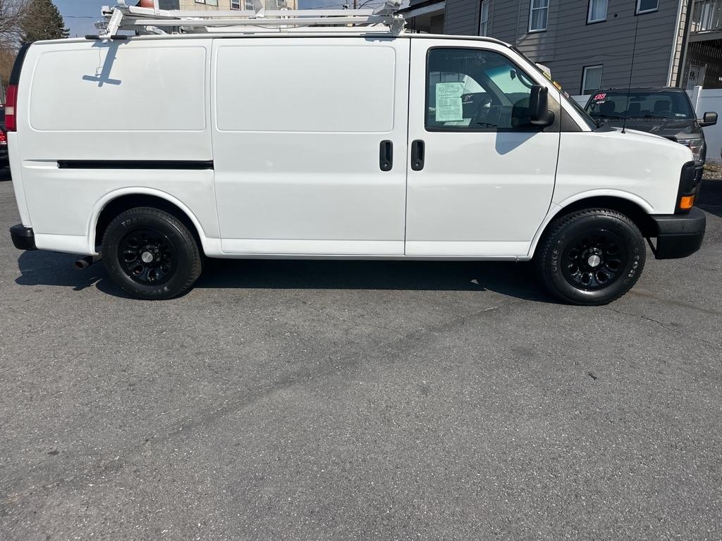 Chevrolet Express 1500 AWD Cargo 2011