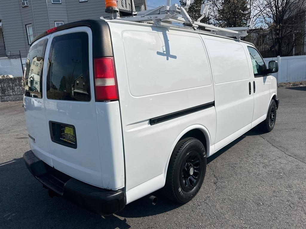 Chevrolet Express 1500 AWD Cargo 2011