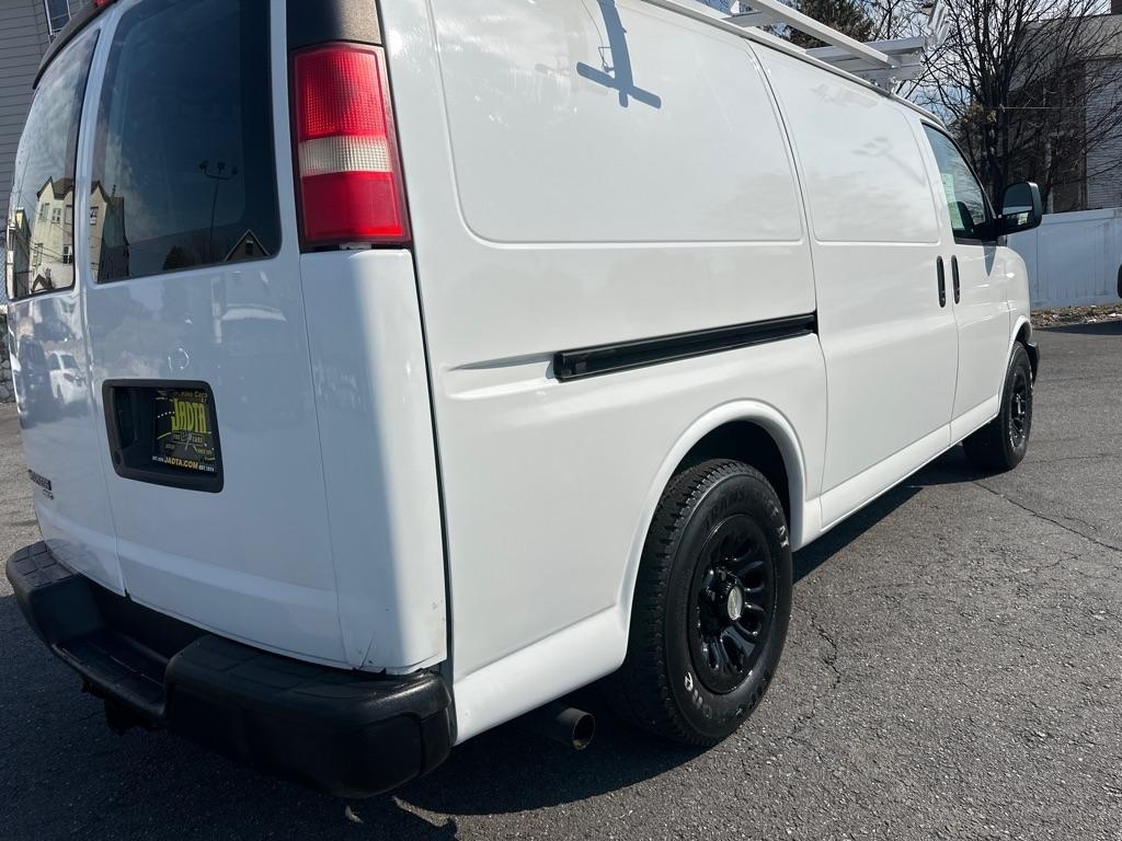 Chevrolet Express 1500 AWD Cargo 2011