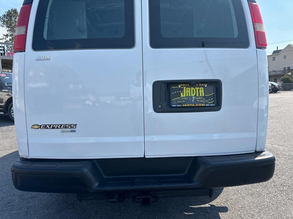 Chevrolet Express 1500 AWD Cargo 2011