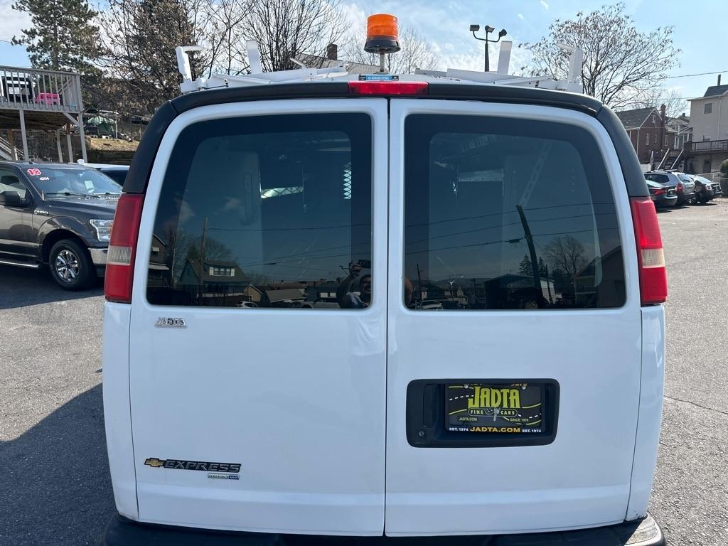 Chevrolet Express 1500 AWD Cargo 2011