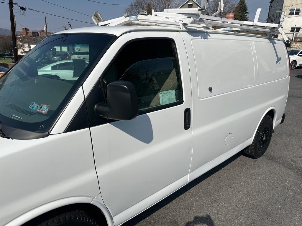 Chevrolet Express 1500 AWD Cargo 2011