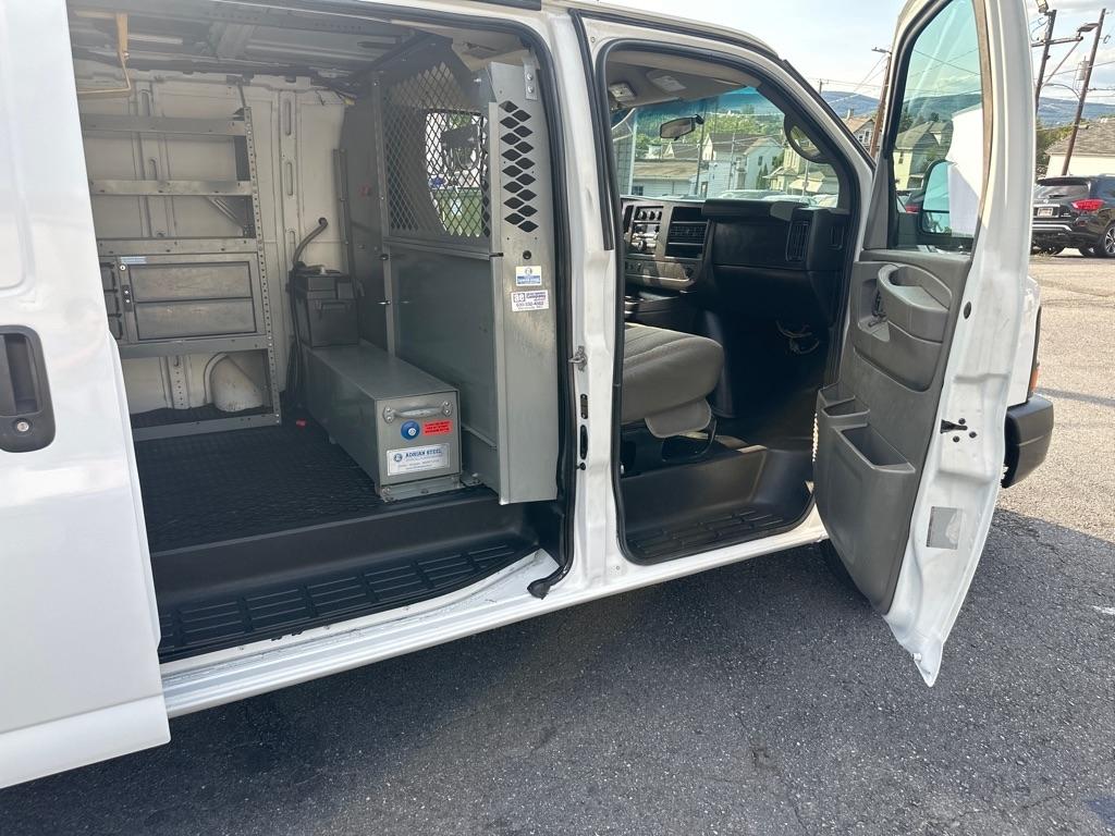 Chevrolet Express 1500 AWD Cargo 2011