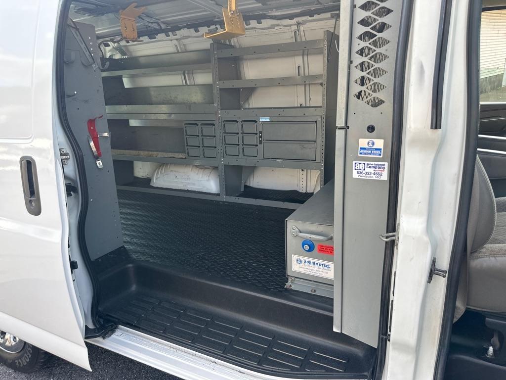 Chevrolet Express 1500 AWD Cargo 2011