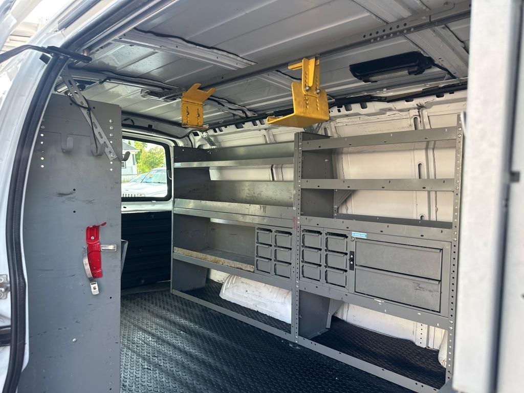 Chevrolet Express 1500 AWD Cargo 2011