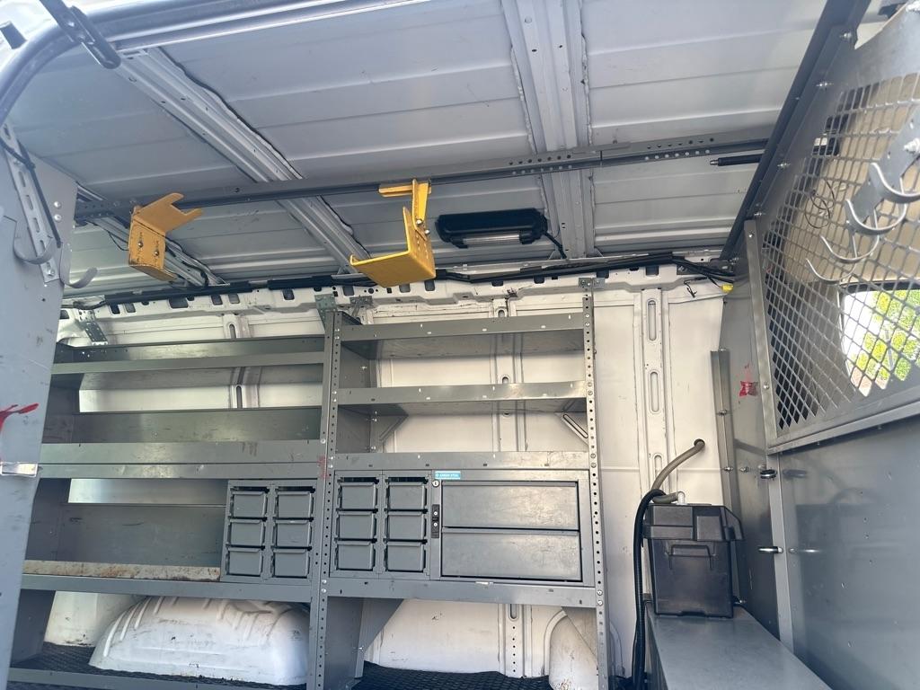 Chevrolet Express 1500 AWD Cargo 2011