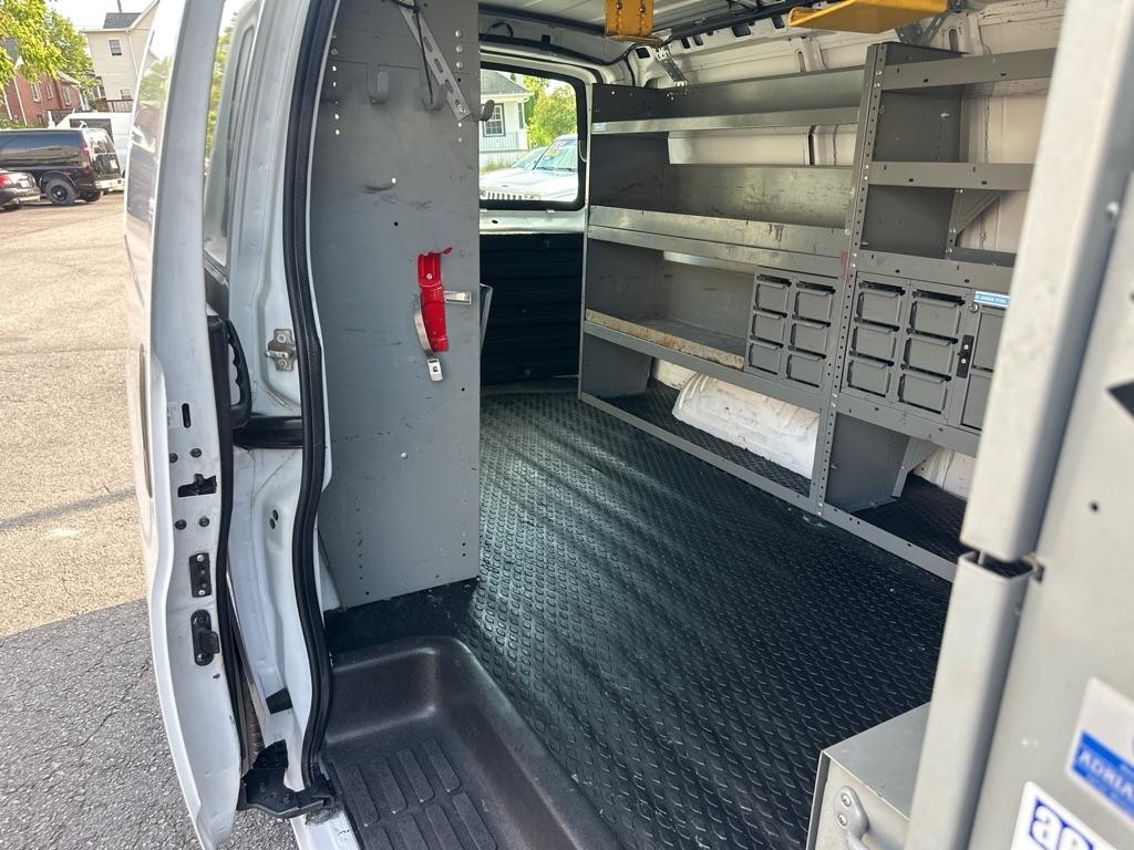 Chevrolet Express 1500 AWD Cargo 2011