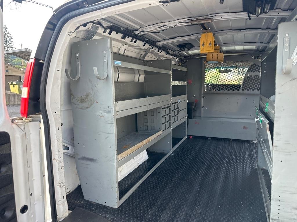 Chevrolet Express 1500 AWD Cargo 2011