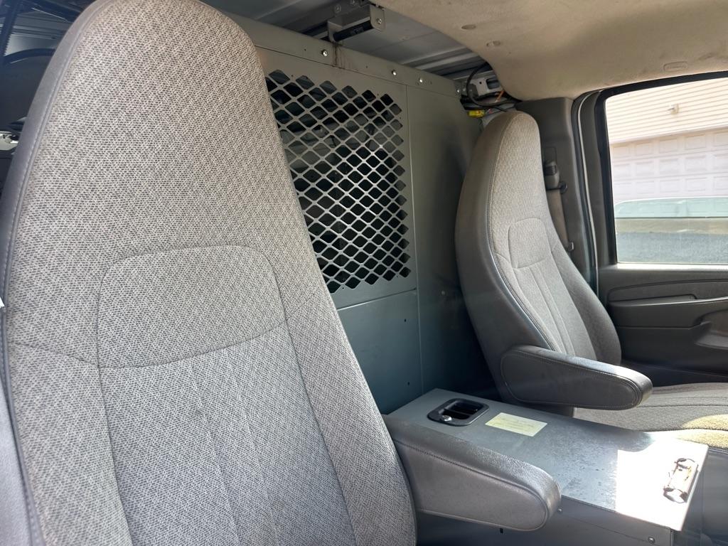 Chevrolet Express 1500 AWD Cargo 2011