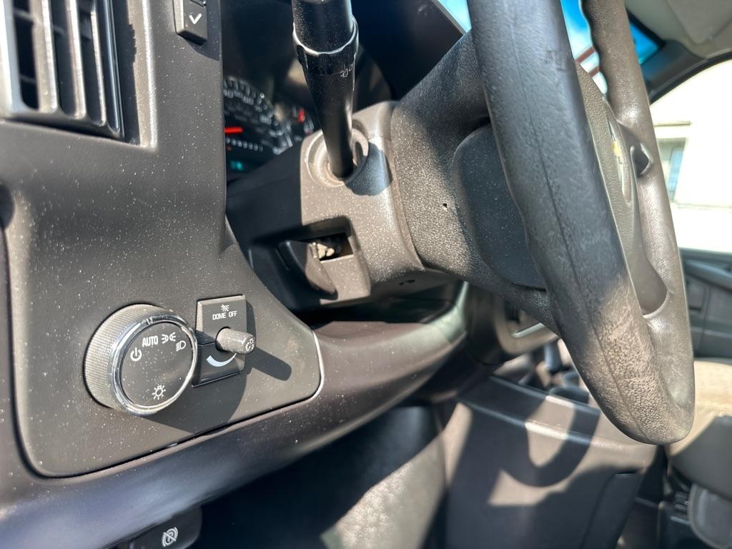 Chevrolet Express 1500 AWD Cargo 2011