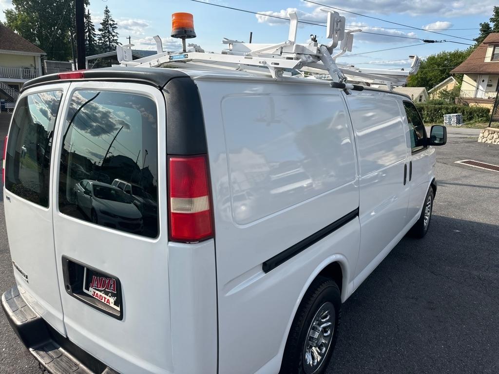 Chevrolet Express 1500 AWD Cargo 2011