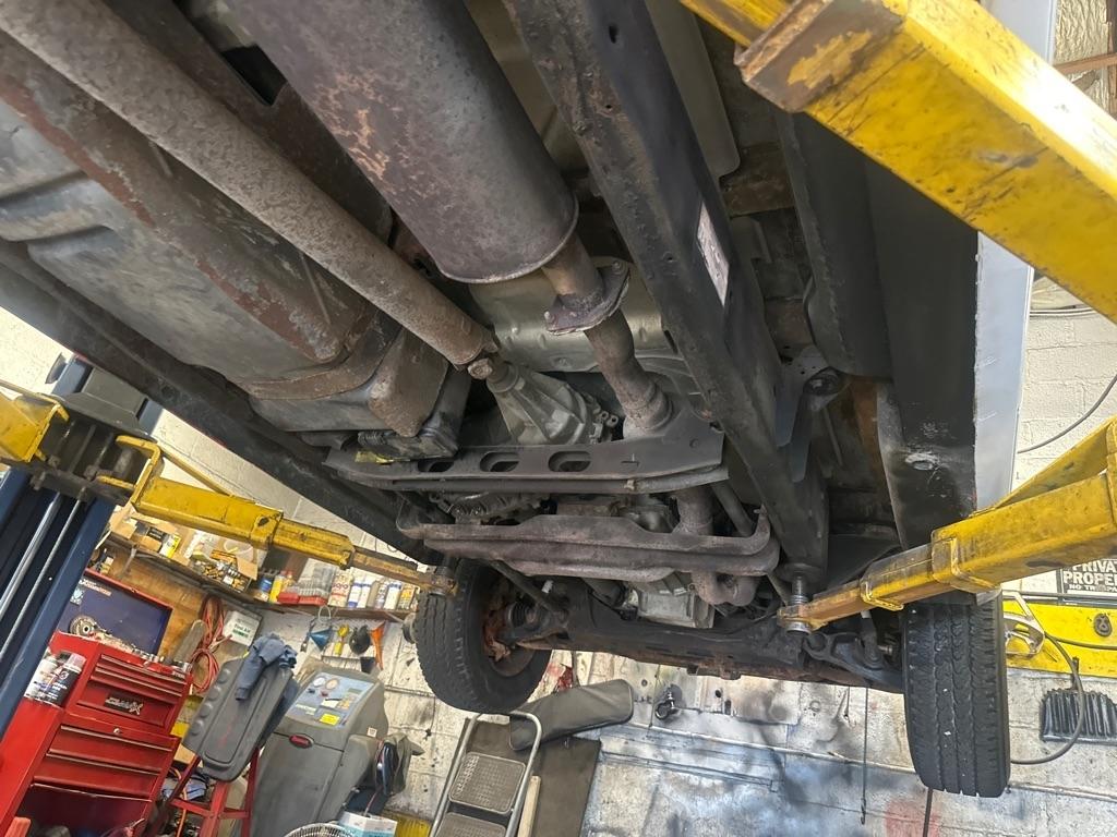 Chevrolet Express 1500 AWD Cargo 2011