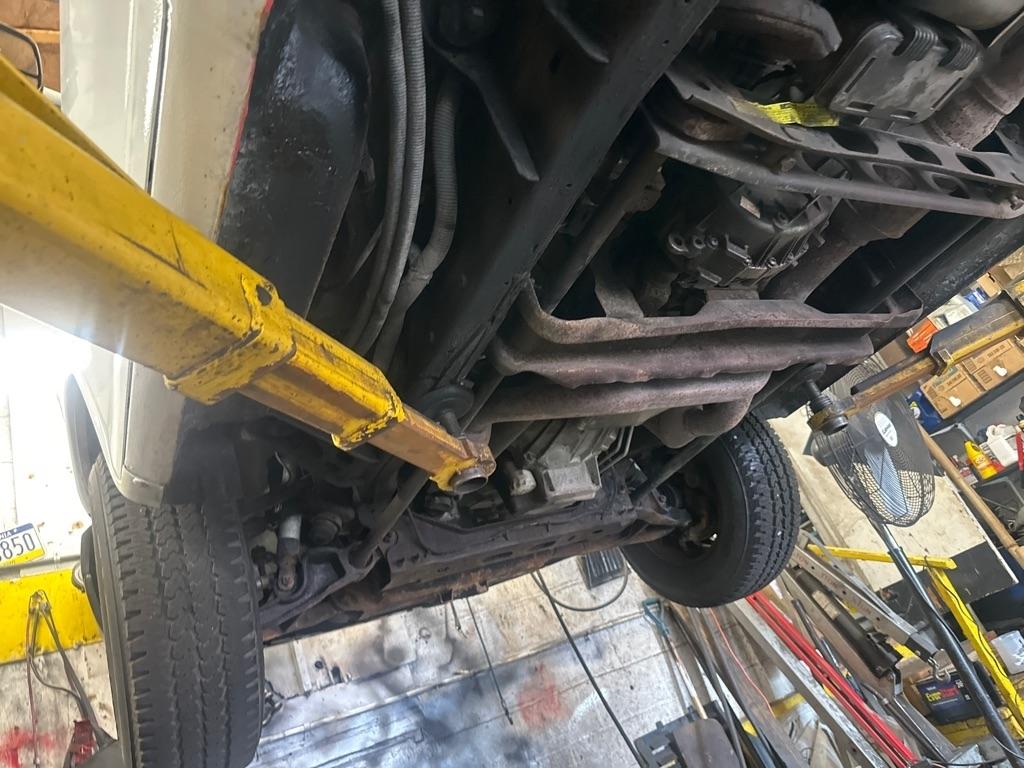 Chevrolet Express 1500 AWD Cargo 2011