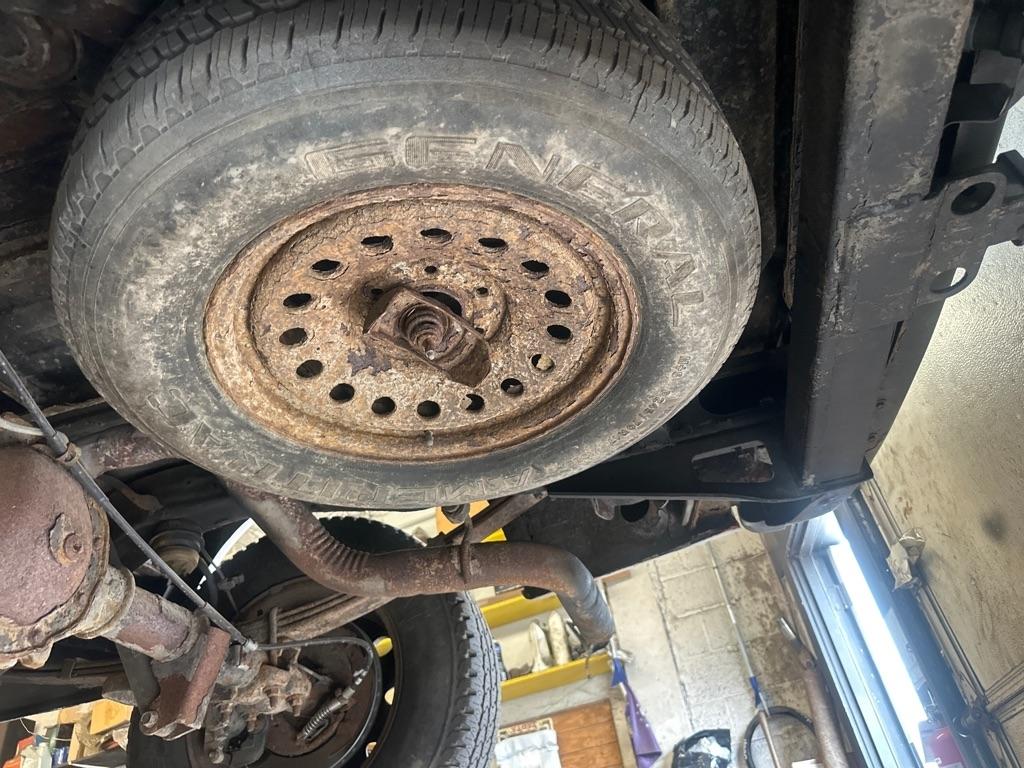 Chevrolet Express 1500 AWD Cargo 2011