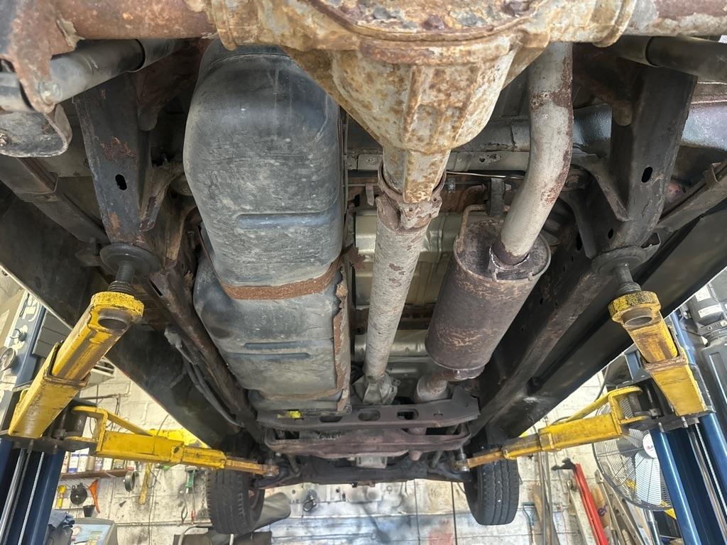 Chevrolet Express 1500 AWD Cargo 2011