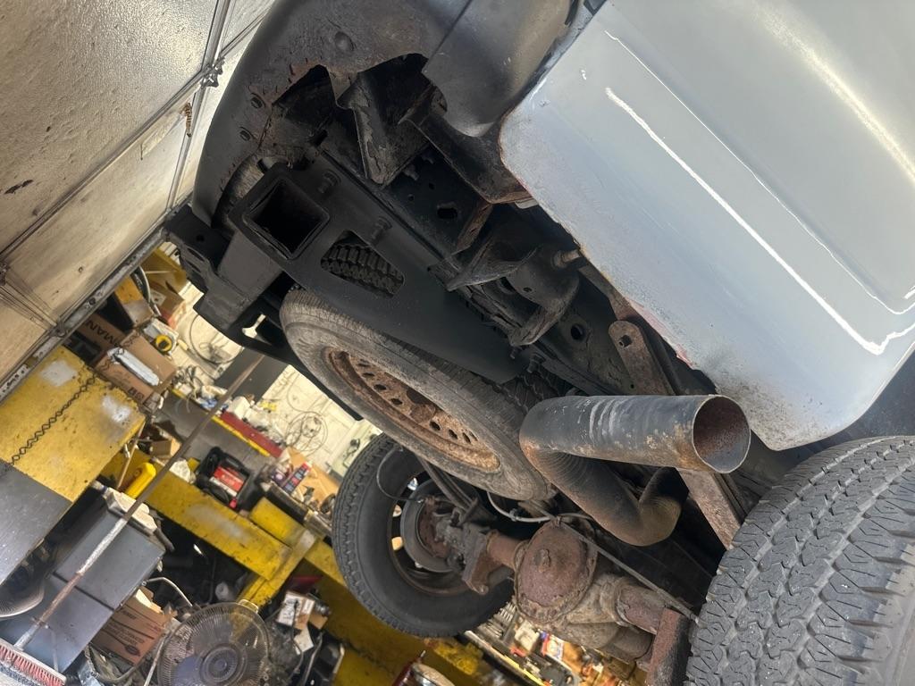 Chevrolet Express 1500 AWD Cargo 2011
