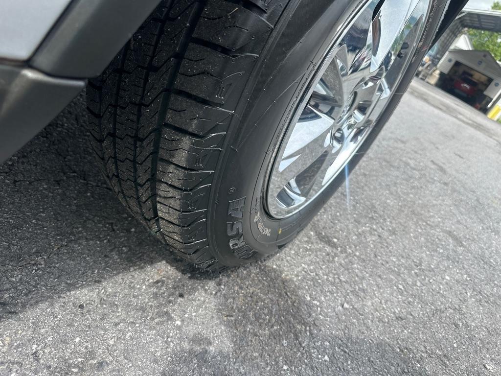 Jeep Grand Cherokee 4dr Laredo 4WD 2012