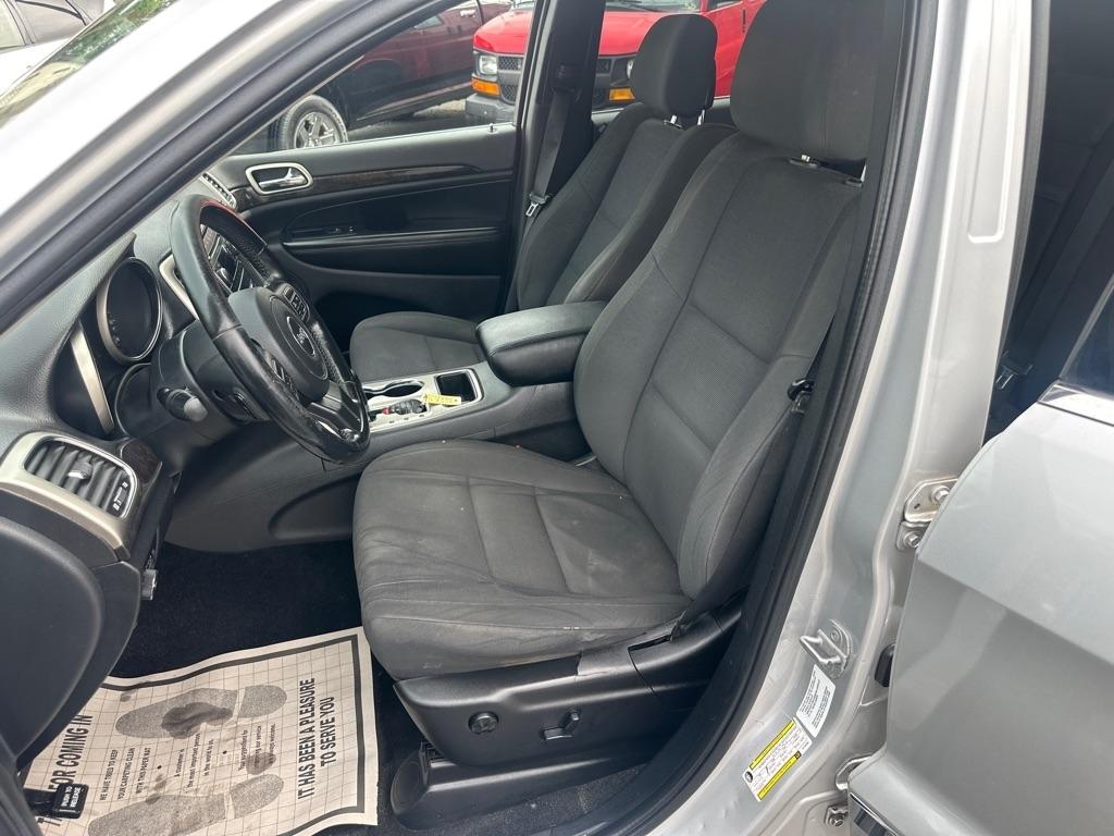 Jeep Grand Cherokee 4dr Laredo 4WD 2012