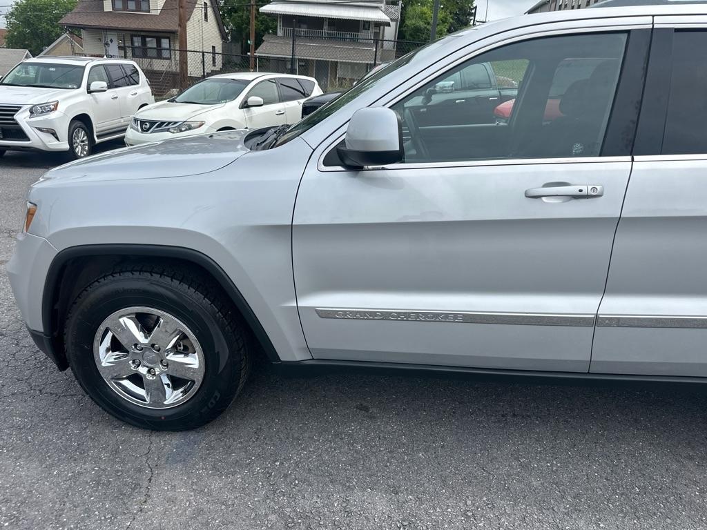 Jeep Grand Cherokee 4dr Laredo 4WD 2012