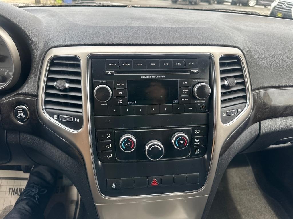 Jeep Grand Cherokee 4dr Laredo 4WD 2012