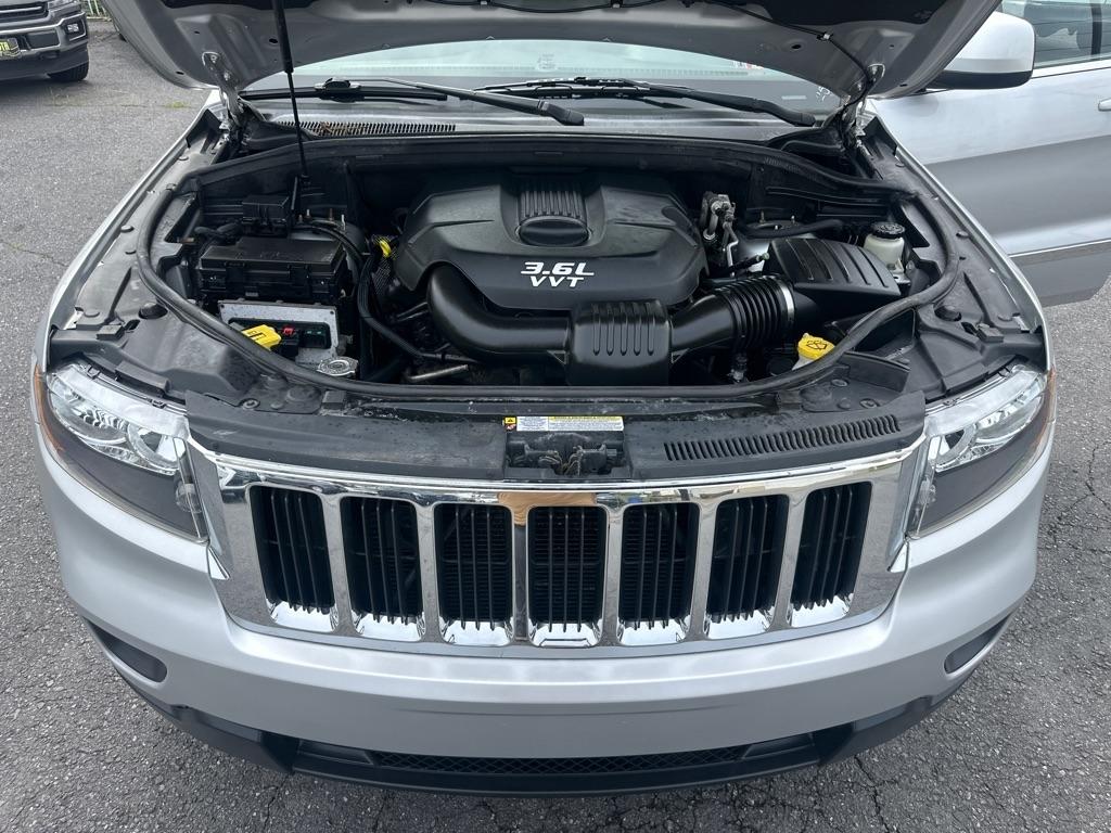 Jeep Grand Cherokee 4dr Laredo 4WD 2012