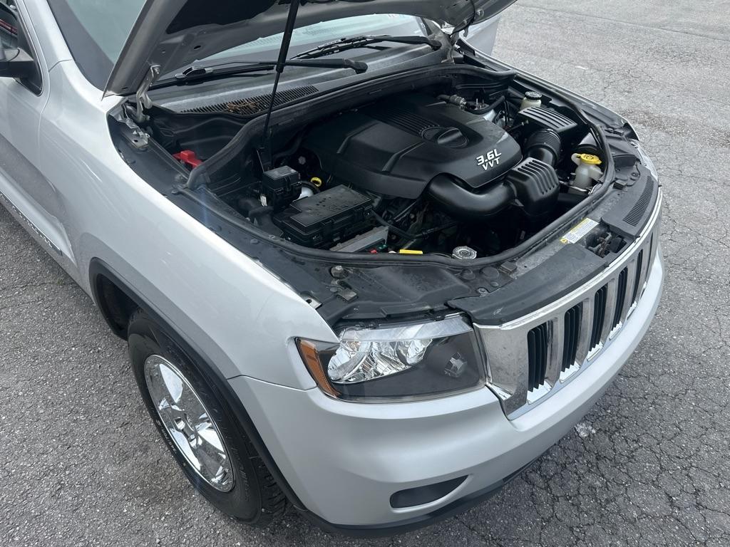 Jeep Grand Cherokee 4dr Laredo 4WD 2012