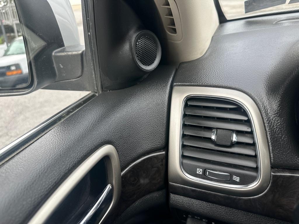 Jeep Grand Cherokee 4dr Laredo 4WD 2012