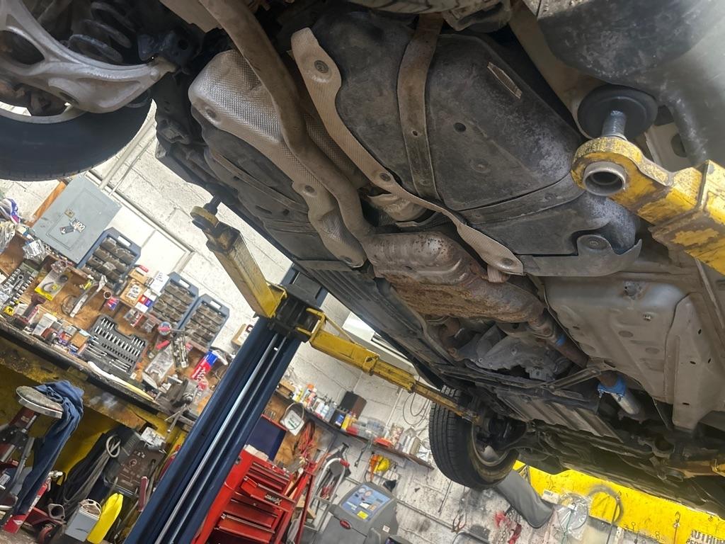 Jeep Grand Cherokee 4dr Laredo 4WD 2012