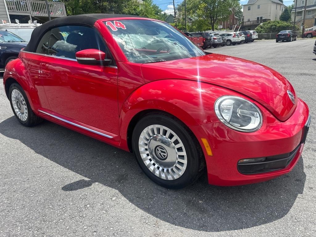 Volkswagen Beetle 1.8T PZEV Convertible w/Technology 2014