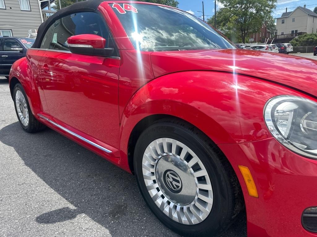 Volkswagen Beetle 1.8T PZEV Convertible w/Technology 2014