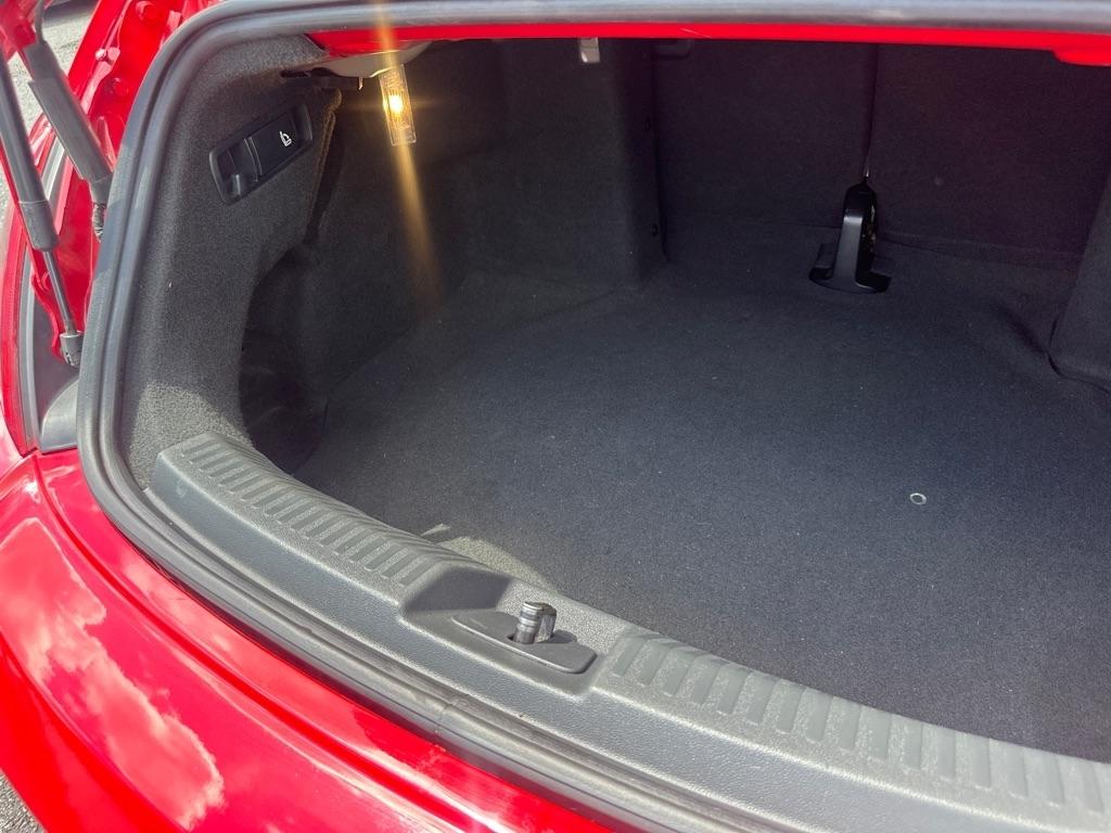 Volkswagen Beetle 1.8T PZEV Convertible w/Technology 2014