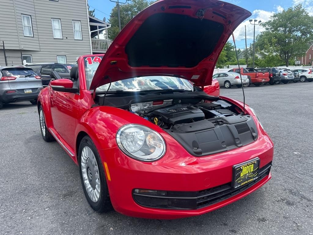 Volkswagen Beetle 1.8T PZEV Convertible w/Technology 2014