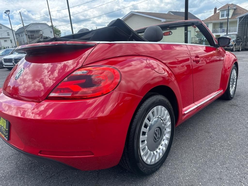 Volkswagen Beetle 1.8T PZEV Convertible w/Technology 2014