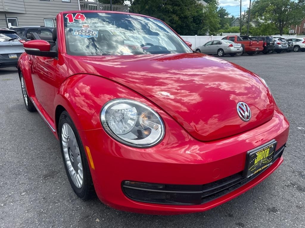 Volkswagen Beetle 1.8T PZEV Convertible w/Technology 2014