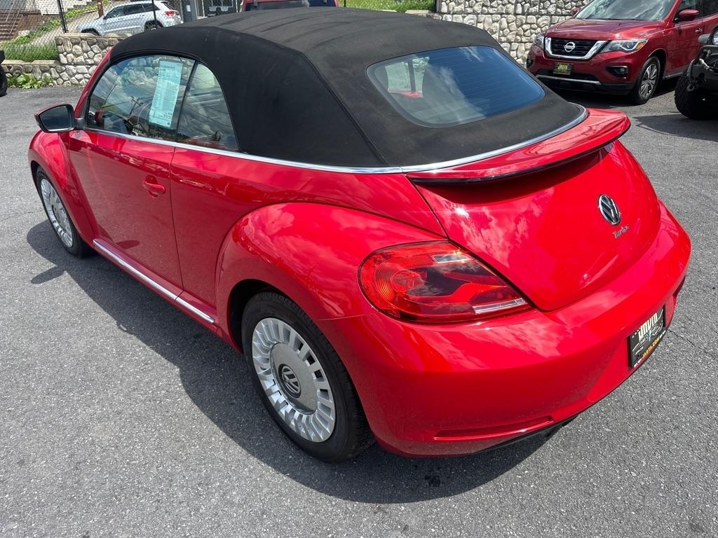 Volkswagen Beetle 1.8T PZEV Convertible w/Technology 2014
