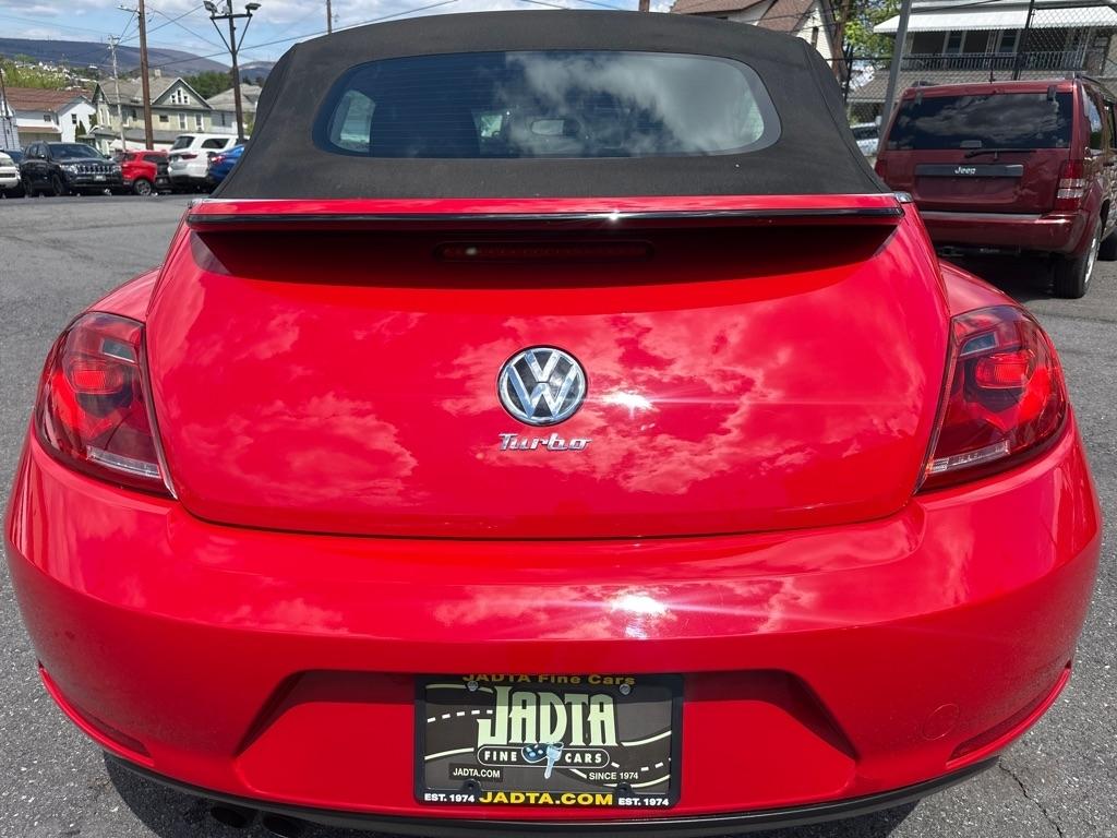 Volkswagen Beetle 1.8T PZEV Convertible w/Technology 2014