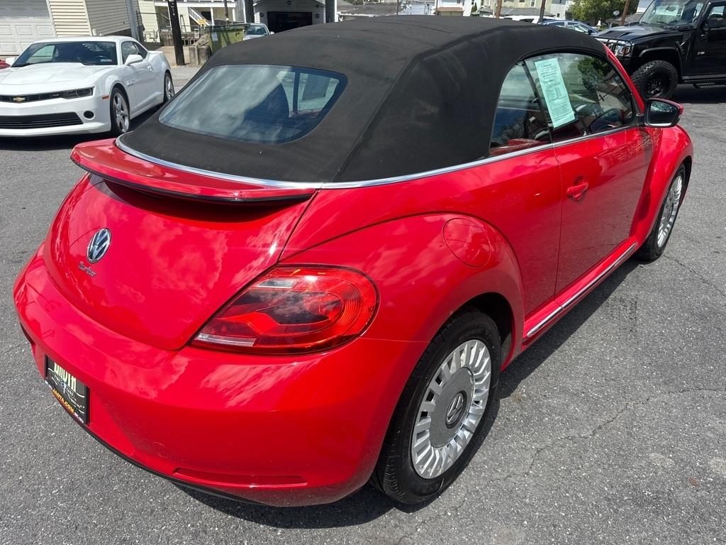 Volkswagen Beetle 1.8T PZEV Convertible w/Technology 2014