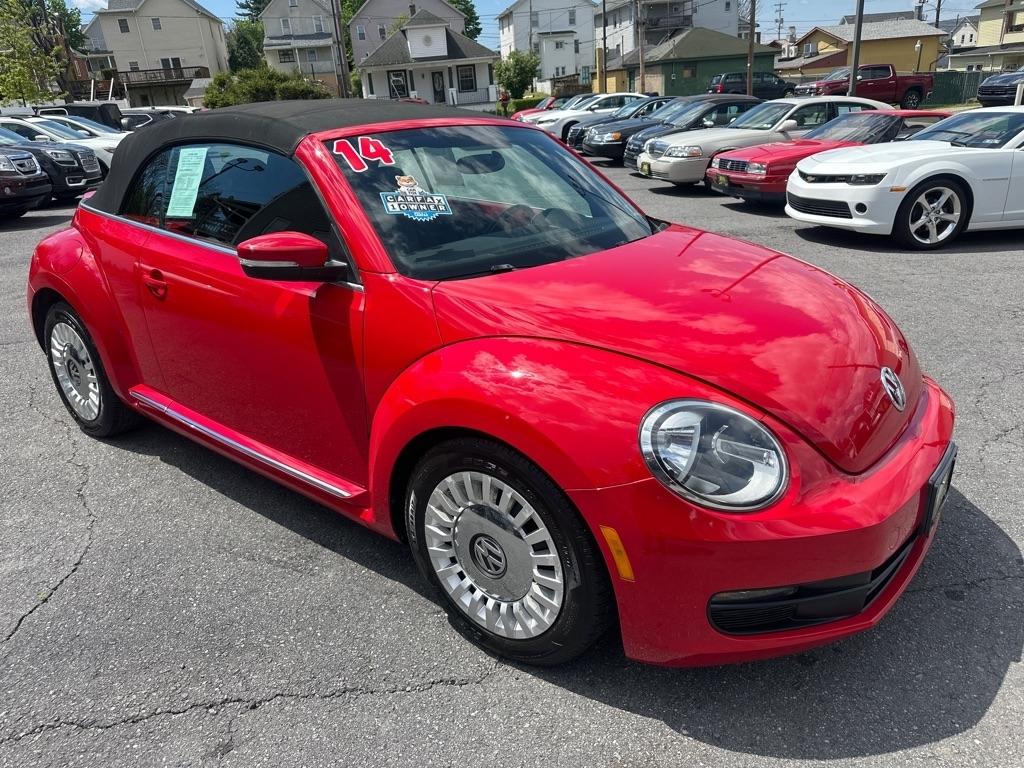Volkswagen Beetle 1.8T PZEV Convertible w/Technology 2014