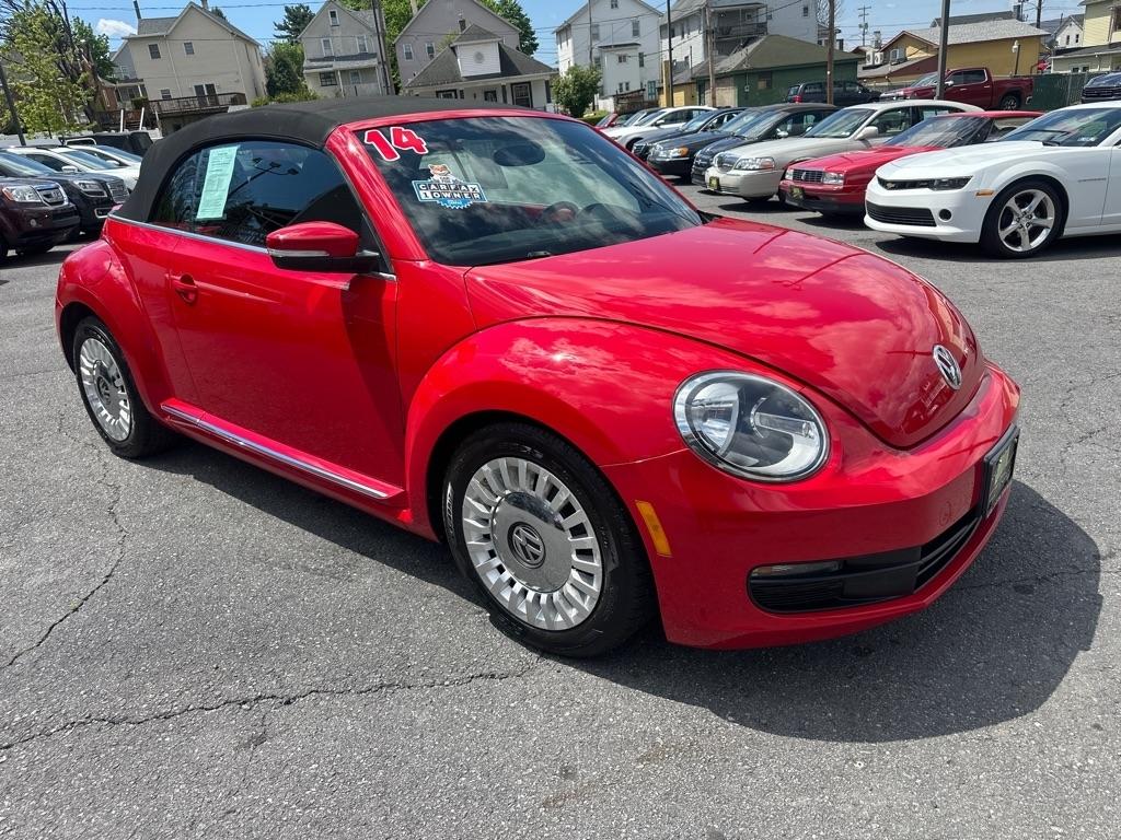 Volkswagen Beetle 1.8T PZEV Convertible w/Technology 2014