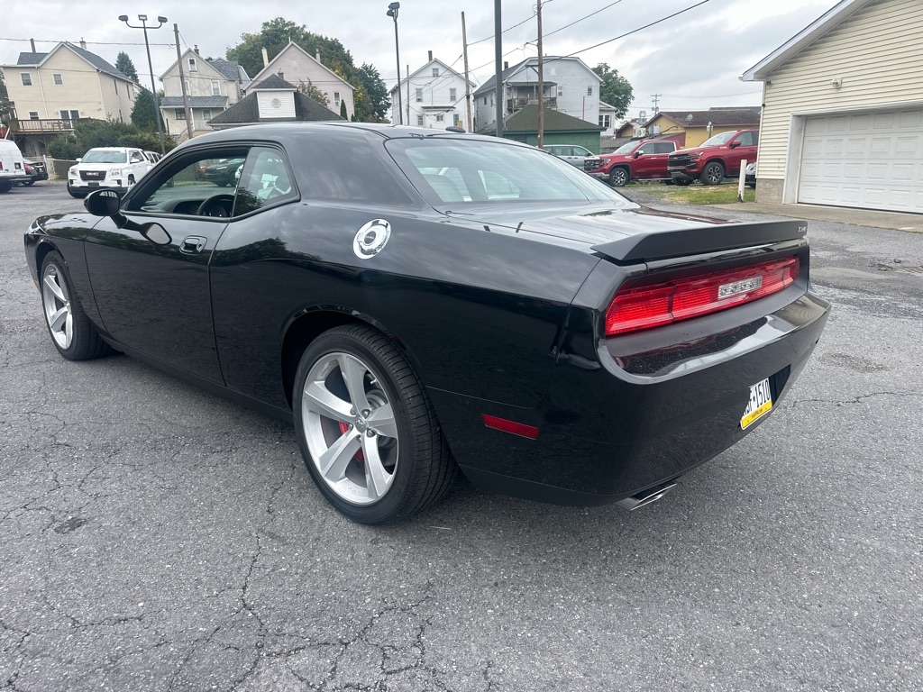 2009 Dodge Challenger SRT8 photo 3
