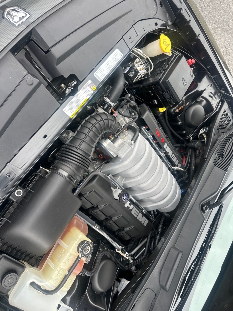 2009 Dodge Challenger SRT8 photo 19