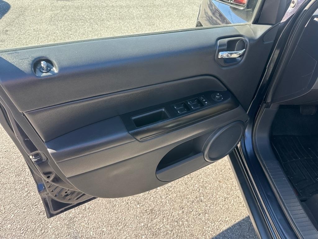 Jeep Compass 4WD 4dr Sport *Ltd Avail* 2011