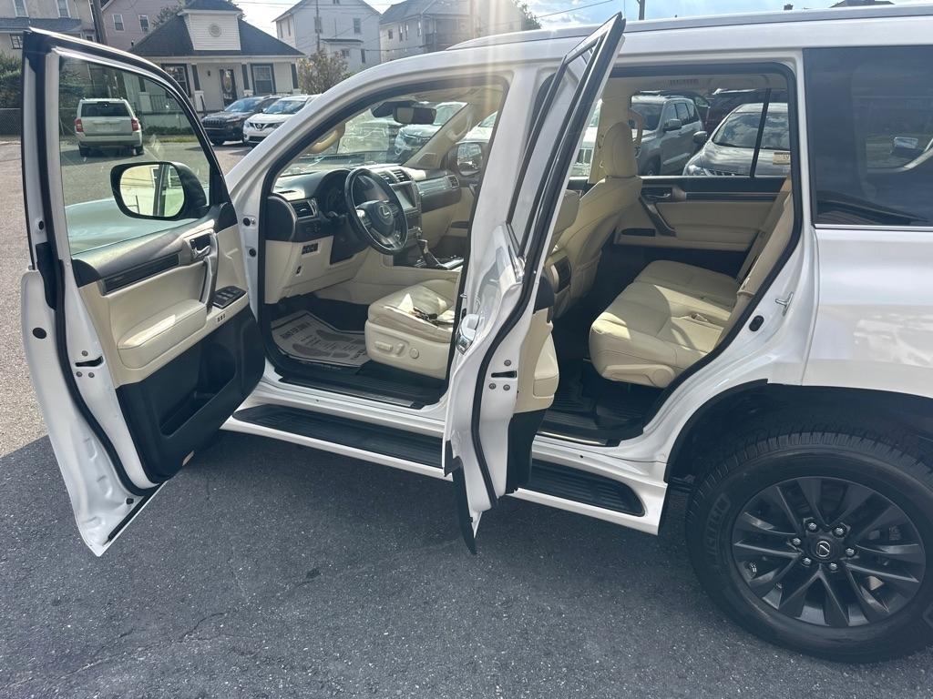 Lexus GX 460 4WD 4dr Premium 2020